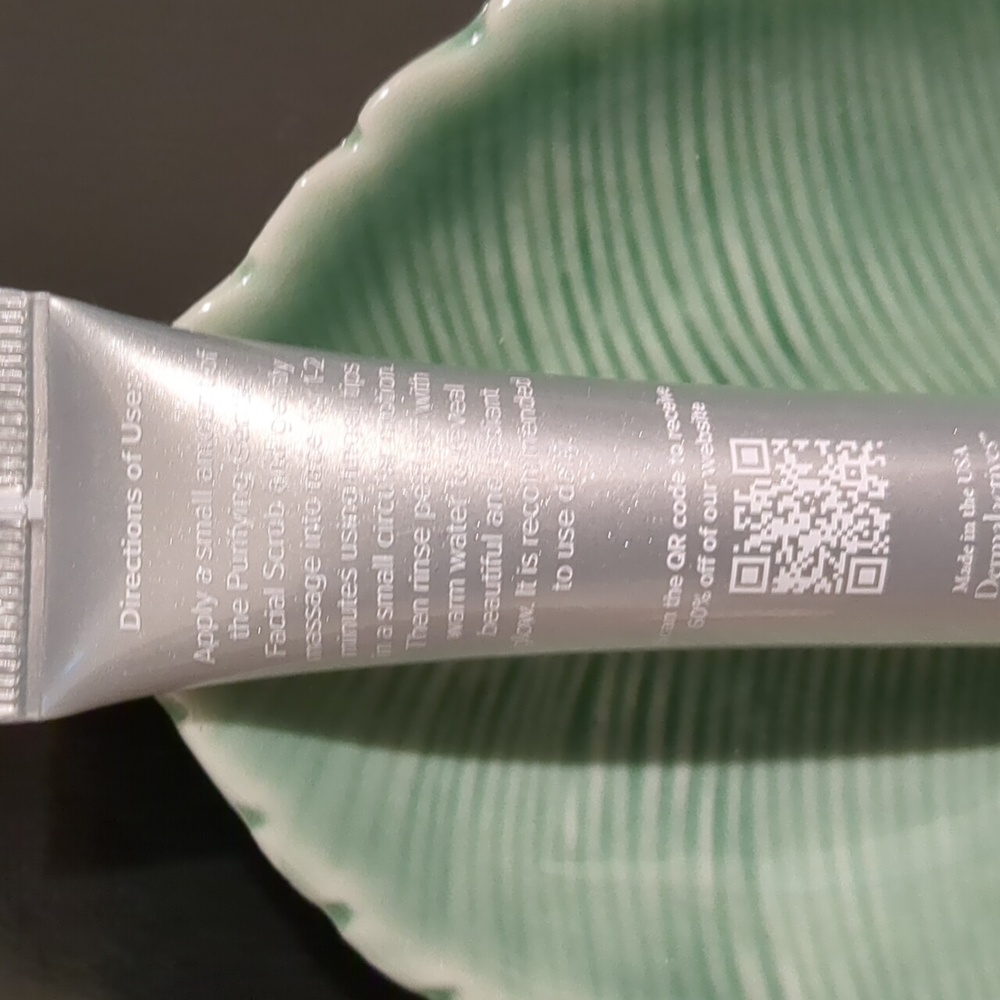 Facial Scrub - Picture 2 of 3